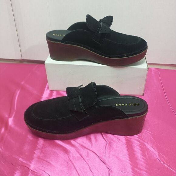 Womens SZ 10B Cole Haan CloudFeel All Day Bow Clogs - Black Suede, [W25917] - Picture 4 of 11